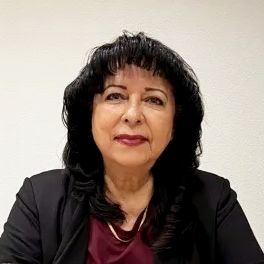 Elva Flores